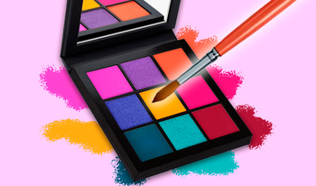 Makeup Kit Beauty Salon